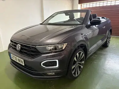 Usado VW T-Roc R-line 150 CV (110 kW) 2020 Violeta / lila SUV