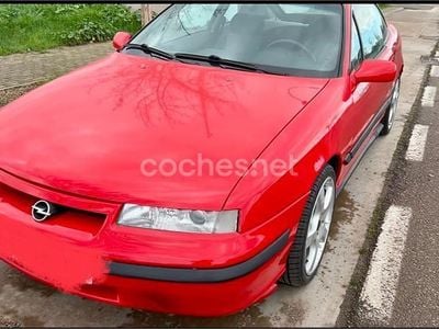 Usado Opel Calibra 115 CV (84 kW) 1995 Rojo Coupe