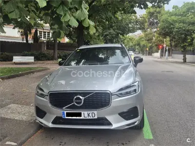Usado Volvo XC60 R-Design 190 CV (139 kW) 2020 Gris / plata SUV