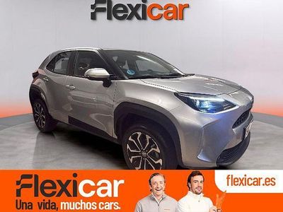 Usado Toyota Yaris Hybrid Active 116 CV (85 kW) 2024 Gris