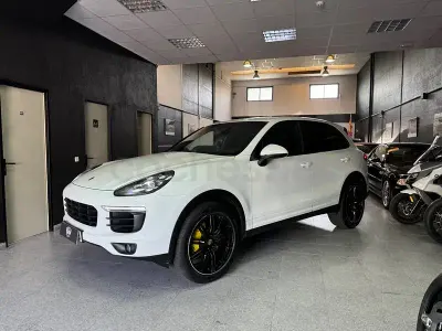 Usado Porsche Cayenne Diesel 262 CV (192 kW) 2015 Blanco SUV