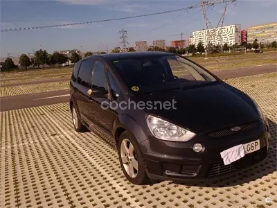 Usado Ford S-MAX Titanium 140 CV (102 kW) 2009 Negro Monovolumen