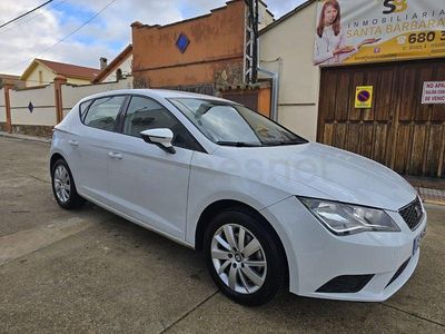 Usado Seat Leon Reference 105 CV (77 kW) 2013 Blanco Berlina