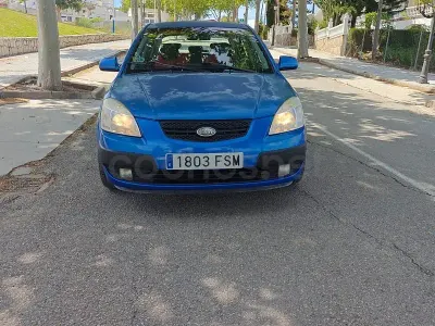 Usado Kia Rio Active 110 CV (80 kW) 2008 Azul Berlina