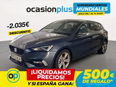 Usado Seat Leon FR 110 CV (80 kW) 2023 Gris Berlina