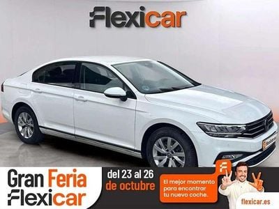 Usado VW Passat 150 CV (110 kW) 2021 Blanco Berlina