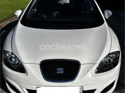 Usado Seat Leon 90 CV (66 kW) 2010 Blanco Utilitario