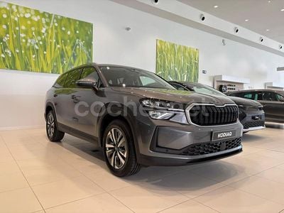 Gris / plata Nuevo 2025 Skoda Kodiaq Selection SUV | 39.900 € (Un poco caro)
