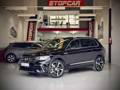 Usado VW Tiguan R-line 200 CV (147 kW) 2022 Negro SUV