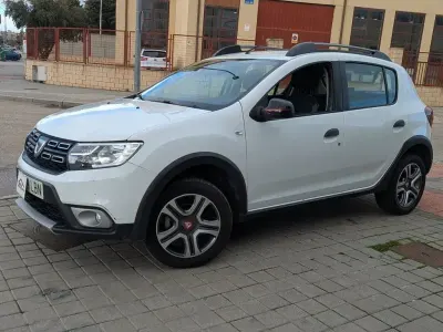 Usado Dacia Sandero Essentiel 90 CV (66 kW) 2019 Blanco Berlina