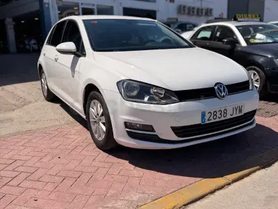 Usado VW Golf VII Advance 110 CV (80 kW) 2017 Blanco Berlina