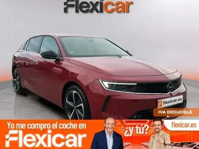 Usado Opel Astra Elegance 130 CV (95 kW) 2023 Granate Berlina