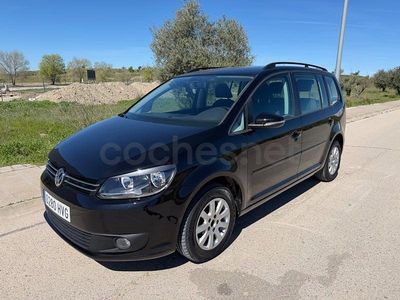 Usado VW Touran Advance 105 CV (77 kW) 2014 Negro Monovolumen