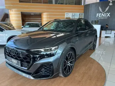 Usado Audi Q8 286 CV (210 kW) 2025 Gris SUV