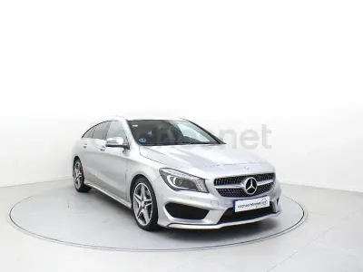 Usado Mercedes CLA220 Shooting Brake AMG line 177 CV (130 kW) 2016 Gris / plata Familiar