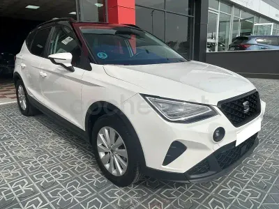 Usado Seat Arona Reference 95 CV (69 kW) 2021 Blanco SUV