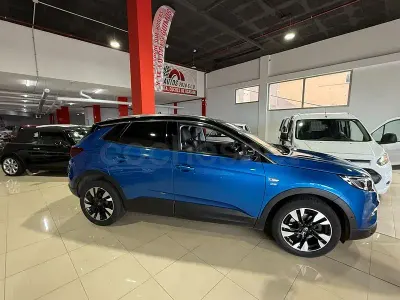 Usado Opel Grandland X Excellence 130 CV (95 kW) 2019 Azul SUV