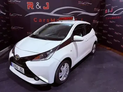Usado Toyota Aygo X-clusiv 69 CV (50 kW) 2015 Blanco Utilitario