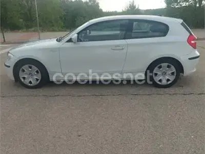 Usado BMW 118 170 CV (125 kW) 2011 Blanco Utilitario