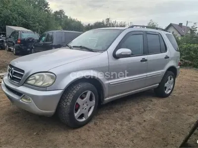 Usado Mercedes ML270 163 CV (119 kW) 2003 Gris / plata SUV