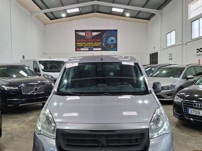 Gris Usado 2017 Peugeot Partner Tepee Active Monovolumen | 11.899 € (Precio justo)