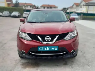 Usado Nissan Qashqai Tekna 116 CV (85 kW) 2015 Rojo SUV