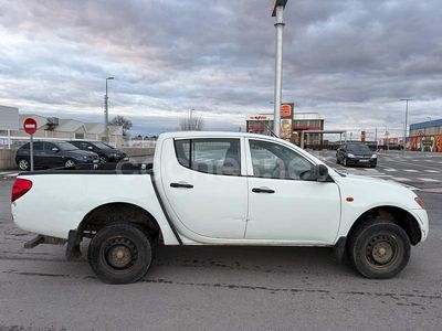 Blanco Usado 2010 Mitsubishi L200 Intense Recogida | 9999 €