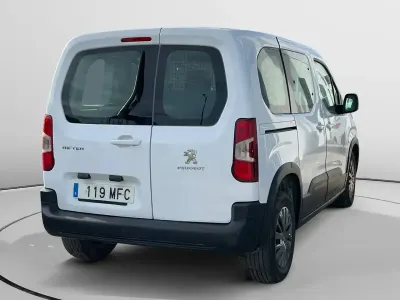 Gebraucht Peugeot Rifter Business-Line 100 PS (73 kW) 2022 Weiß Van / Kleinbus