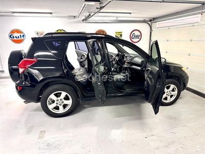 Usado Toyota RAV4 Executive 136 CV (100 kW) 2007 Negro SUV