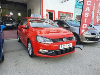 Usado VW Polo Advance 90 CV (66 kW) 2014 Rojo Berlina