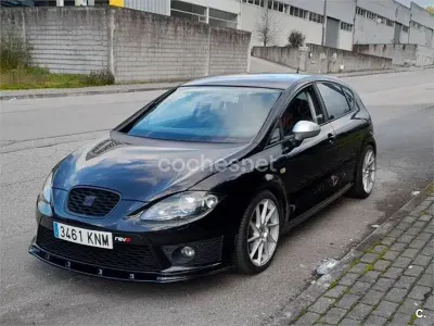 Begagnad Seat Leon FR 211 HK (155 kW) 2009 Svart Halvkombi