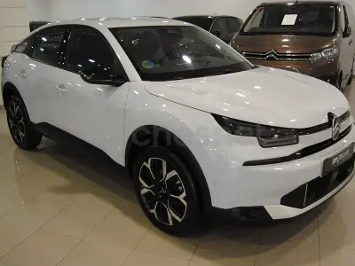 Usado Citroën C4 Business Class 145 CV (106 kW) 2025 Blanco SUV