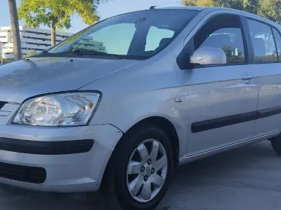 Usado Hyundai Getz 82 CV (60 kW) 2003 Gris / plata Utilitario