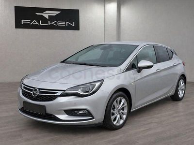 Usado Opel Astra Dynamic 136 CV (100 kW) 2019 Gris / plata Berlina