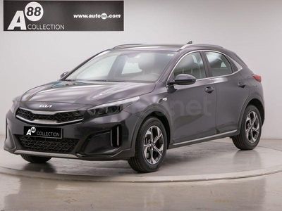 Usado Kia XCeed 100 CV (73 kW) 2024 Gris / plata SUV