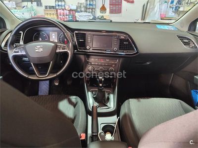 Usado Seat Leon Style 105 CV (77 kW) 2013 Gris / plata Berlina