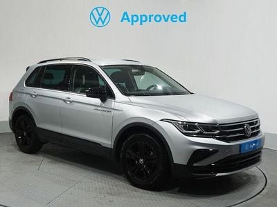 Usado VW Tiguan Life 150 CV (110 kW) 2023 Gris SUV