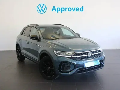 Usado VW T-Roc R-line 150 CV (110 kW) 2022 Gris / plata SUV