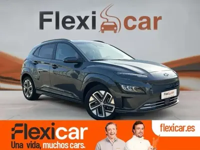Usado Hyundai Kona Style 150 kW (204 CV) 2021 Gris SUV