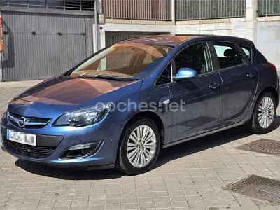 Usado Opel Astra Business 110 CV (80 kW) 2016 Azul Berlina