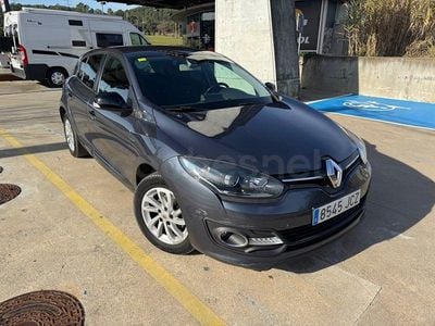 Usado Renault Mégane GrandTour LIMITED 115 CV (84 kW) 2015 Azul Familiar