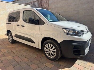 Usado Citroën Berlingo Feel 102 CV (75 kW) 2023 Blanco Monovolumen