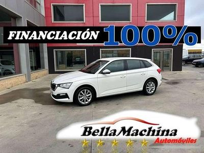 Usado Skoda Scala Ambition 110 CV (80 kW) 2021 Blanco Utilitario