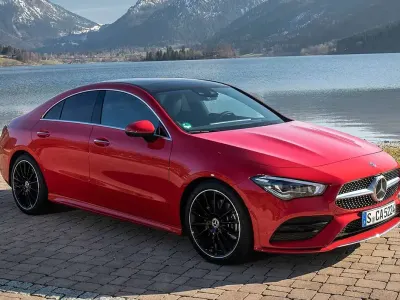 Usado Mercedes CLA180 136 CV (100 kW) 2022 Blanco Coupe