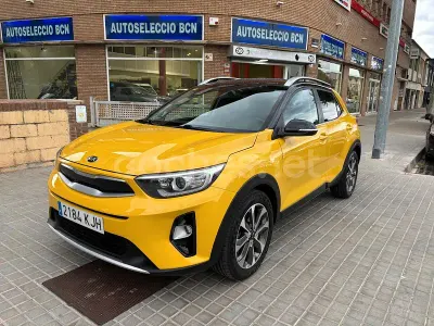 Usado Kia Stonic 136 CV (100 kW) 2018 Amarillo SUV