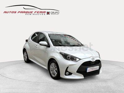 Usado Toyota Yaris 125 CV (91 kW) 2022 Blanco Utilitario