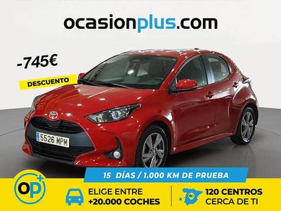 Usado Toyota Yaris Hybrid Active 116 CV (85 kW) 2024 Rojo Berlina