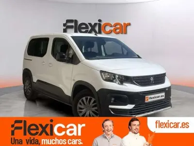 Usado Peugeot Rifter Active 102 CV (75 kW) 2022 Blanco Monovolumen