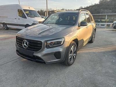 Mercedes GLB200