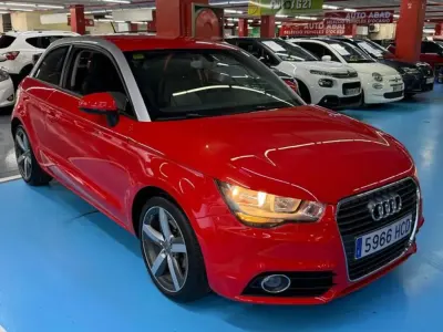 Usado Audi A1 Attraction 122 CV (89 kW) 2011 Rojo Utilitario